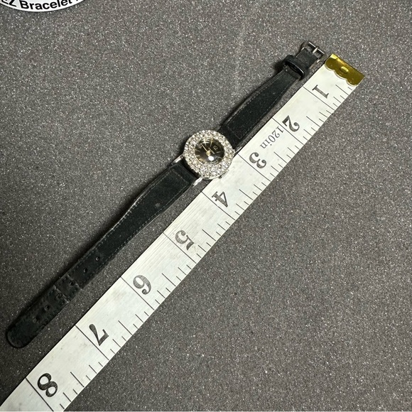 Vintage Pedre Ladies Watch Mechanical Wind Up Silver Tone Black Dial Working - Picture 6 of 8